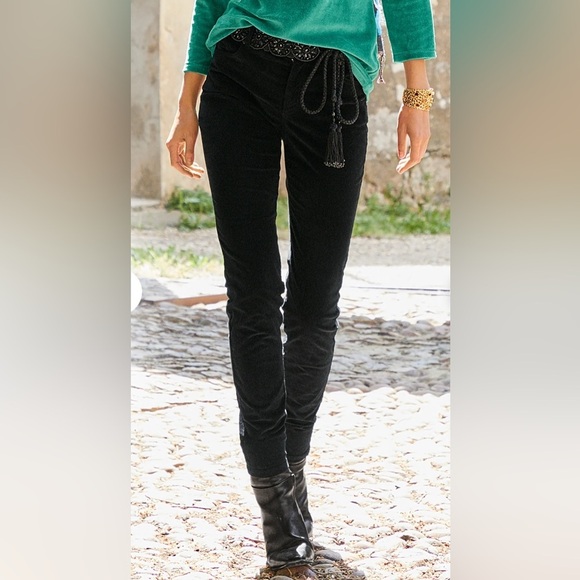 Peruvian Connection Denim - Peruvian Connection Zoe Velveteen Mid-Rise Skinny Jeans in Black Sz 6